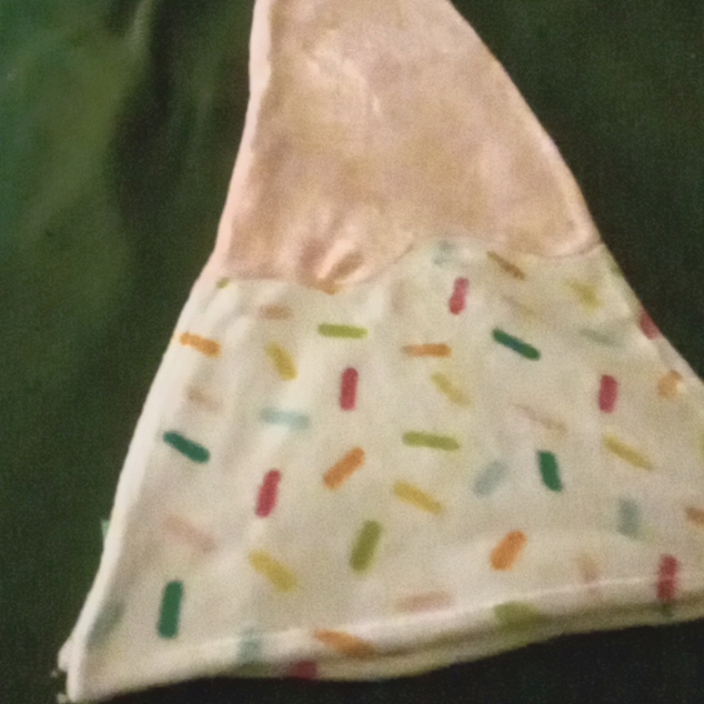 Super soft pillowfort ice cream cone blanket